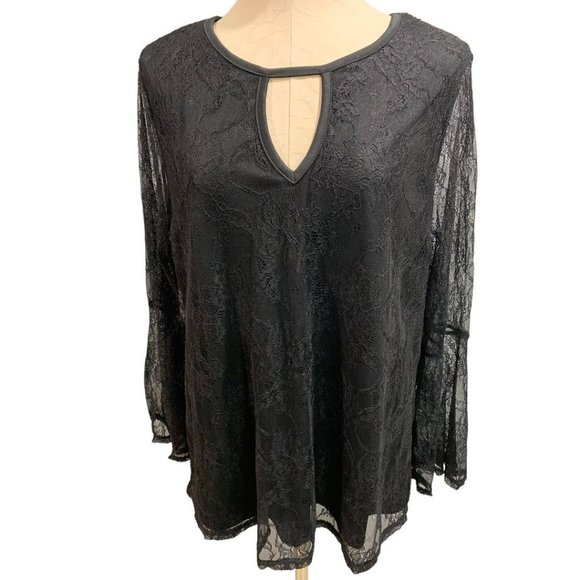 2X Absolutely Famous Women's Black Lace Pullover Blouse Keyhole Neckline - Picture 3 of 8
